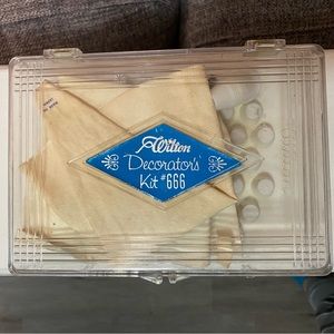 Vintage Wilton Decorator’s Kit |Cake Decorating Kit w/ Piping Tips & Pastry Bags